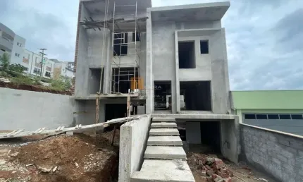 Sobrado novo à venda no bairro colina sorriso - rs.