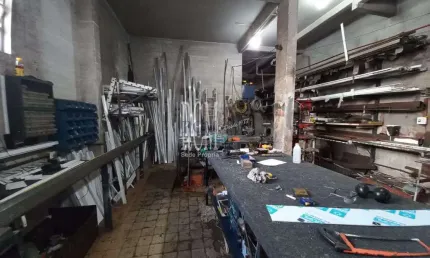 Ponto comercial para alugar na Rua Frei Gaspar, x 2278, Parque São Vicente, São Vicente