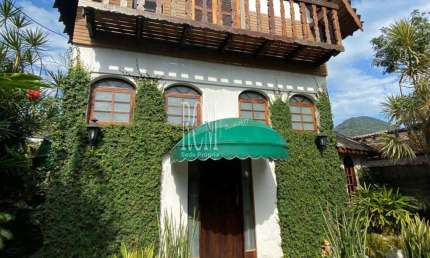 Sobrado com 3 quartos, Japuí, São Vicente - R$ 1.01 mi, Cod: 94704