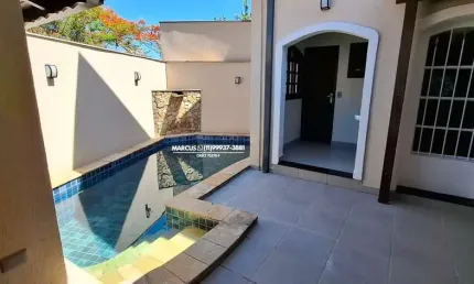 SOBRADO NO JAGUARÉ C/ 3 DORMS; SUÍTE, 2 VAGAS E PISCINA. FL23