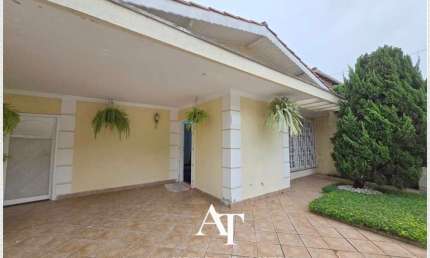 CASA TERREA ISOLADA JD TRUSSARDI - 4 DORMITORIOS COM 2 VAGAS