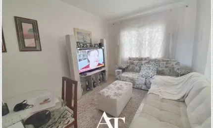 SOBRADO 3 DORMITÓRIOS (1 SUITE) COM 2 VAGAS - CHURRASQUEIRA E AMPLO QUINTAL