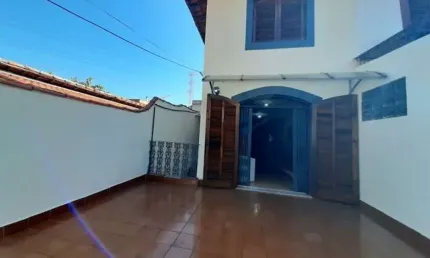Vendo sobrado,  3 quartos, 1 suite, 2 vagas, quintal - FL22