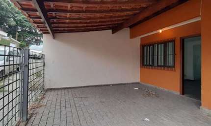 Vendo casa Térrea, com 3 dorms, 1 suite, 2 vagas, e quintal - FL22