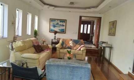 Sobrado Espetacular de 261m² com 4 Dormitórios e Quintal no Parque dos Príncipes. FL43