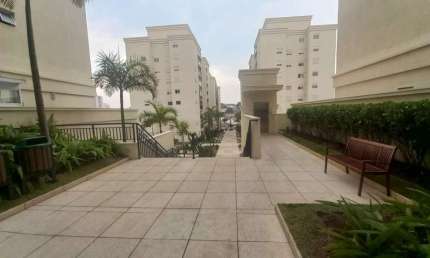 Apartamento de 70m² na Av. Otacilio Tomanik - Excelente Localização. FL12