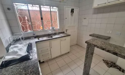 Casa com 3 quartos para alugar na Rua Doutor Nelson Cayres de Britto, 160, Vila Tiradentes, São Paulo