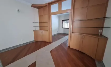 Sobrado Jardim Peri Peri: 210 metros, 4 dormitórios, 3 vagas