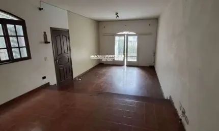 Casa no Bonfiglioli com 3 Quartos, sendo uma suíte, sala ampla. FL23