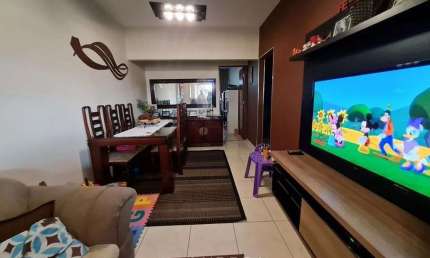 CASA TÉRREA - 2 DORMITÓRIOS COM 2 VAGAS E EDICULA (2 DORM, COZINHA, SALA)