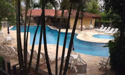 Vendo Sobrado em condomínio,  3 dorms, 1 suite, 2 vagas, churrasqueira, lazer completo - FL22