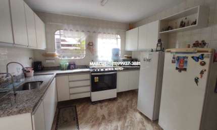 Casa no Jd. Bonfiglioli com 3 dormitórios, sendo 1 suíte, 3 vagas de garagem. FL23
