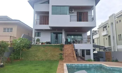 Parque dos Príncipes: Sobrado de Luxo com 4 Suítes, Piscina e Salão de Festas. FL12