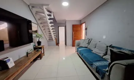 Sobrado à venda no Jardim Alvorada: Ideal para quem busca conforto e praticidade. FL12