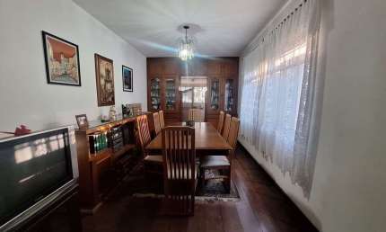 Jardim Bonfigliolli: Casa térrea espaçosa com 3 dormitórios, edícula e salão de festas. FL12