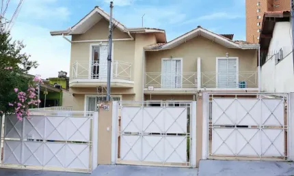 Sobrado Luxuoso na Vila Polopoli: 2 Suítes e 2 Vagas!! FL43