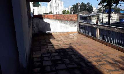Casa térrea assobradada no Butantã com 2 dorms, sala, cozinha, quintal, terraço. FL23