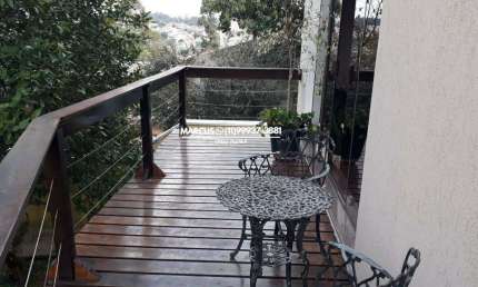 Sobrado no Parque dos Príncipes c/ 4 dorms, sendo 2 suites, 5 banheiros, 4 vagas de garagem. FL23