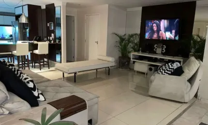 Apartamento à venda com 185m², 3 dormitórios, 3 suítes, 3 salas e 3 vagas