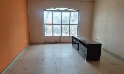 Vila Gomes: Casa térrea com 3 dormitórios (1 suíte) e 2 vagas - FL12
