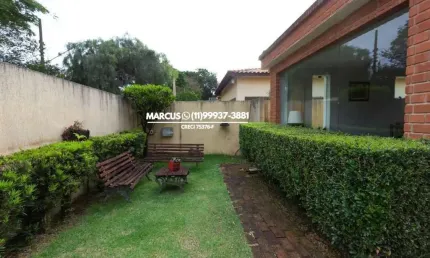 Casa térrea no Jd. Previdência com 290m², 2 quartos (sendo 1 suite), 4 vagas de garagem. FL23