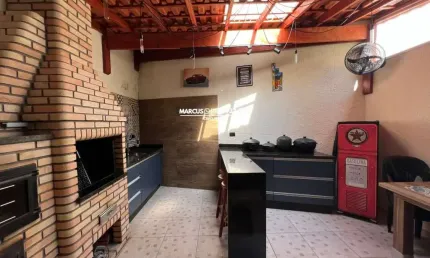 Sobrado no Jd. Bonfiglioli com 3 suítes, 4 vagas de garagem com portão eletrônico. FL23