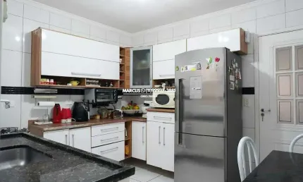 Casa no Jd. Bonfiglioli com 2 suítes, 2 vagas de garagem. FL23
