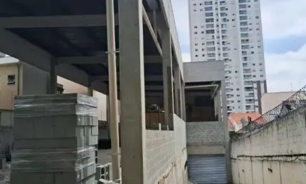 Prédio para alugar na Rua Santa Crescência, 94, Ferreira, São Paulo