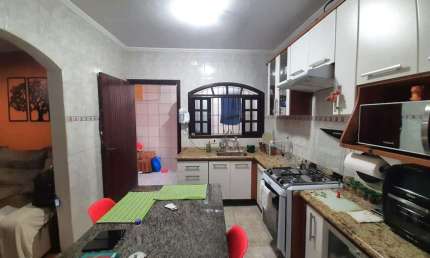 Sobrado Aconchegante no Rio Pequeno ? 82m², Suíte com Varanda e 2 Vagas! FL12