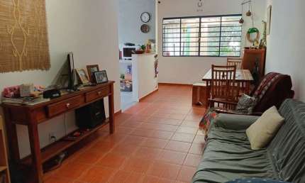 Casa Térrea de 200m² no Jardim Adhemar de Barros com 3 Quartos, Suíte e 4 Vagas - FL43