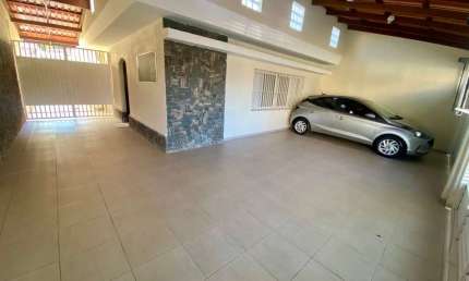 Casa térrea 200m2 no Butantã,3 Quartos,1 suite,6 vagas,piscina. FL13