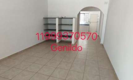 CASA COM QUINTAL 2 QUARTOS EM FRENTE UMA PRACA MARAVILHOSA FÁCIL ACESSO AO METRO ACEITA PETFL55