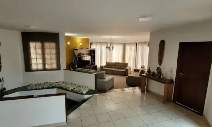 SOBRADO 4 QUARTOS;  2 SUÍTES, 4 BANHEIROS, 6 VAGAS, PARQUE DOS PRINCIPES      FL21