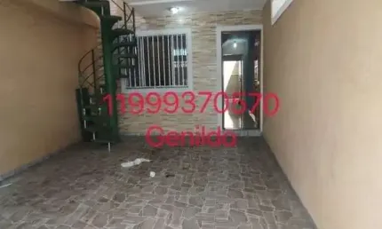 CASA 2 QUARTOS VARANDA 1 VAGA SALA COZINHA QUINTAL ACEITA PET FÁCIL ACESSO AO METRO FL55