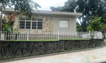 CASA  3 QUARTOS COM QUINTAL E EDÍCULA NO BUTANTÃ FL48