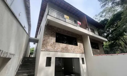 CASA 3 QUARTOS COM QUINTAL ACEITA PET PROX. METRO ACEIRA PET FL48