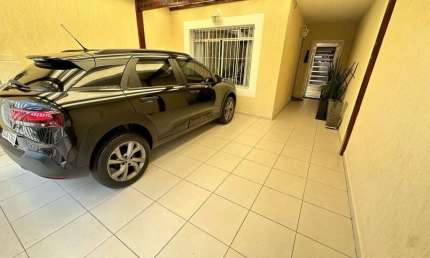 Casa 120m2 no Jardim Rizo 2 Quartos 2 banheiros 2 vagas FL13