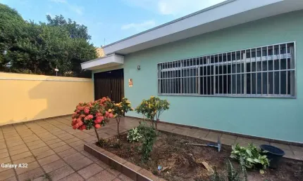CASA TÉRREA, 4 QUARTOS; 1 SUÍTE, 2 BANHEIROS, 3 VAGAS - OSASCO       FL21