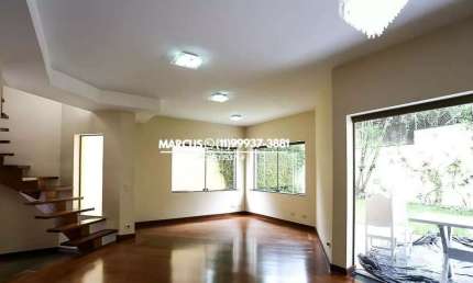 Casa à venda no Morumbi com 4 quartos, sendo 2 suítes, e 5 banheiros no total, 5 vagas. FL23