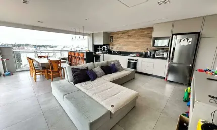 Cobertura com Piscina, 234 metros, 3 dormitórios, 3 vagas FL34