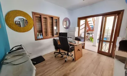 Vendo Sobrado em condomínio,  3 dorms, 1 suite, 2 vagas, Churrasqueira ,lazer - FL22