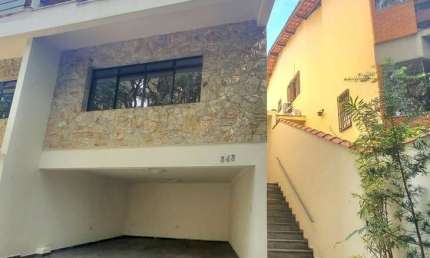 Sobrado 3 quartos 1 suíte 4 vagas com 250m2 no Butantã