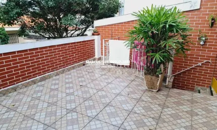 Casa no Jd. Bonfiglioli com 3 quartos, 1 suíte, terraço, 2 vagas cobertas. FL23
