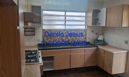 Casa com 3 dormitórios, 1 suíte, 2 vagas e edicula. FL51