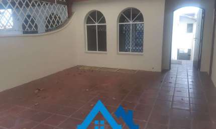 Casa em condomínio fechado com 3 quartos para alugar na Rua Giácomo Carissimi, Vila Adalgisa, São Paulo