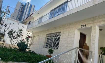 Sobrado de Luxo no Jardim Rizzo - 350m², 5 Quartos + 4 Vagas - FL43