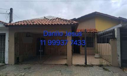 Casa térrea com 2 dormitórios, 2 vagas e edicula. FL51