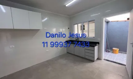 Casa com 3 quartos para alugar na Rua João Batista Pereira, 338, Jardim Pinheiros, São Paulo