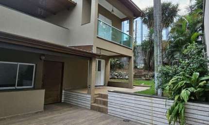 Casa em condomínio fechado com 5 quartos para alugar na Rua Comendador Alberto Bonfiglioli, 2147483647, Parque Frondoso, Cotia