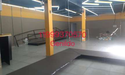 PRÉDIO COMERCIAL COM 3OOM2 12 VAGAS 2 ANADAR  4 BANHEIROS  COPA  FL55